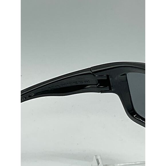 Oakley Canteen Men's Sunglasses- Black. OO9225-01 - Picture 6 of 9